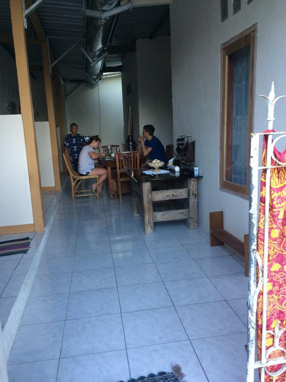 Jeges Homestay Senggigi Exterior foto