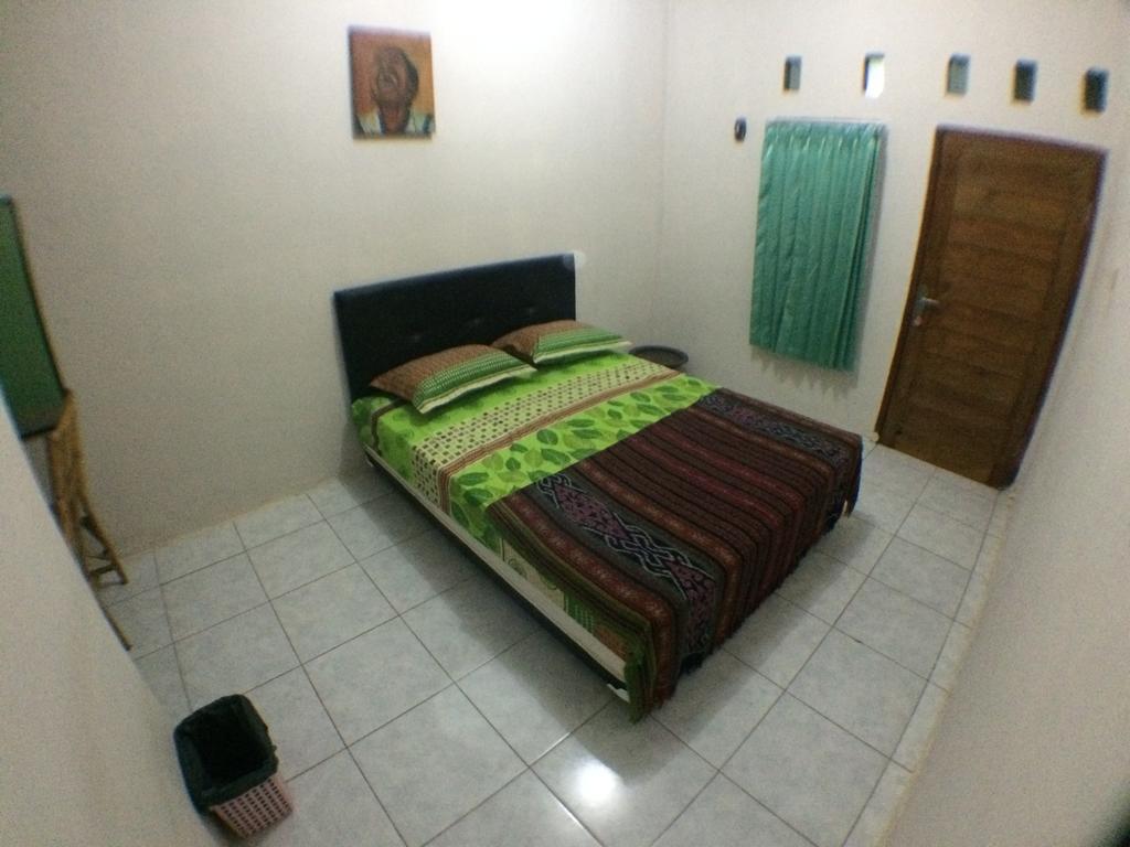 Jeges Homestay Senggigi Exterior foto