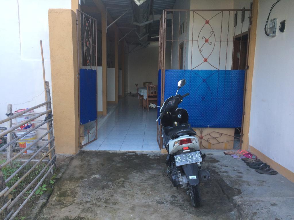 Jeges Homestay Senggigi Exterior foto