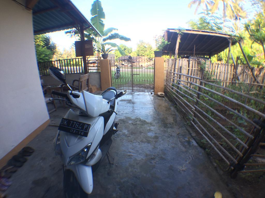 Jeges Homestay Senggigi Exterior foto