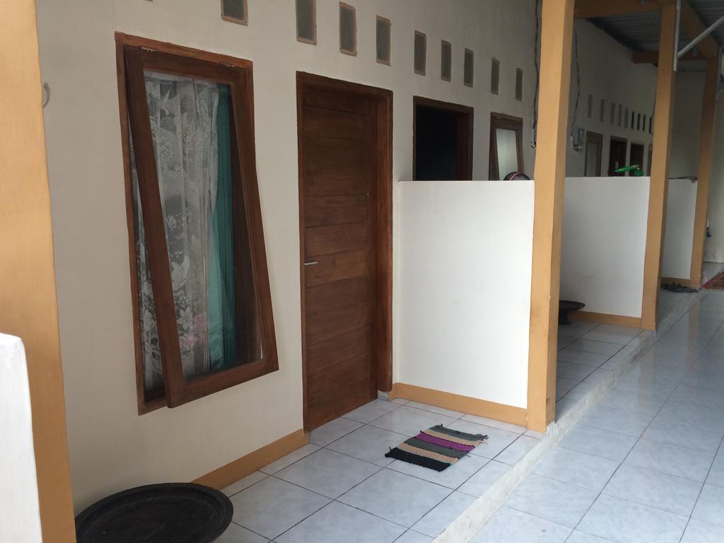 Jeges Homestay Senggigi Exterior foto